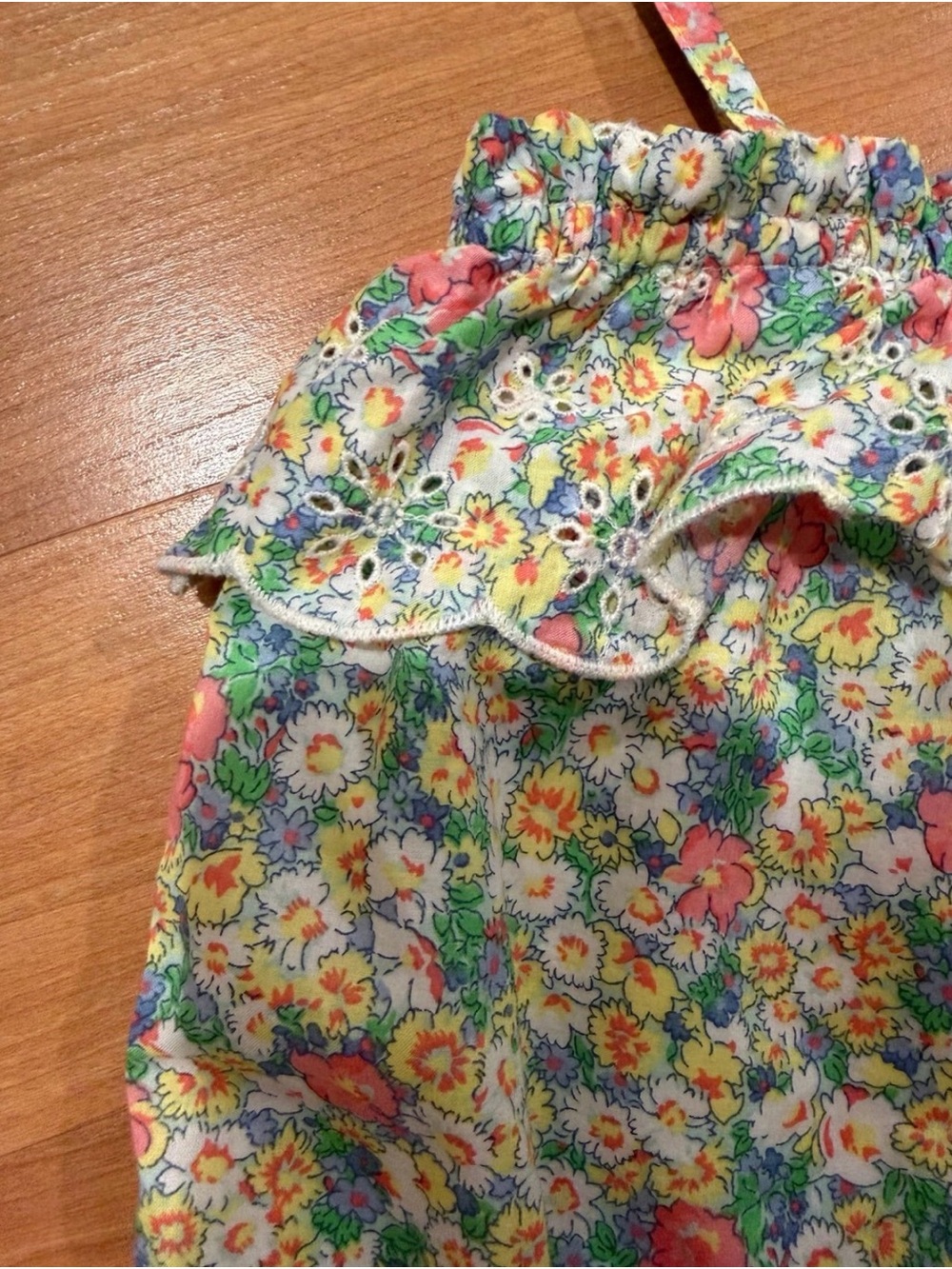 NWT - Gap Baby Floral
Bubble Eyelet Romper - 6-12
months - Picture 6 of 6